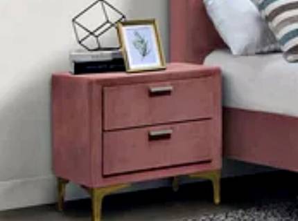 Noptiera tapitata cu 2 sertare MONAKO VELVET 53x56x36cm catifea somon pink, picioare si manere aurii